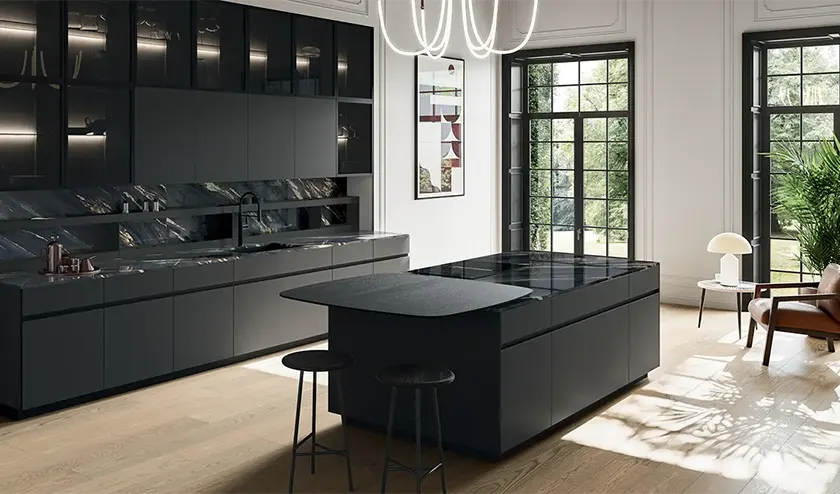 Modello Glass©Arredo3, finiture in vetro e anta con gola